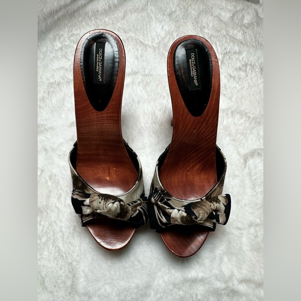 Dolce & Gabbana Women's Floral Mules - Black and Brown - Picture 1 of 17